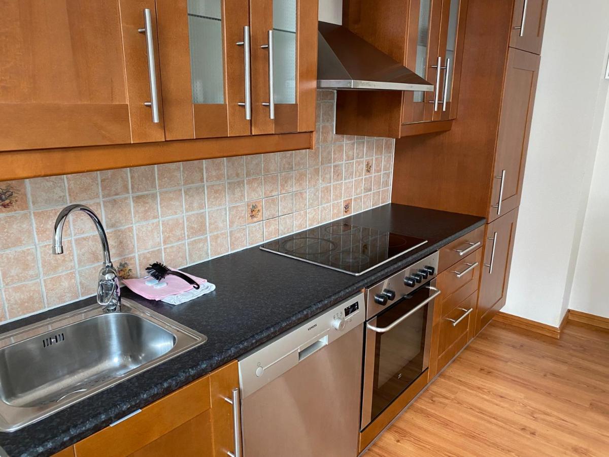 Appartement Bus Station Apartment, Wifi, Tv